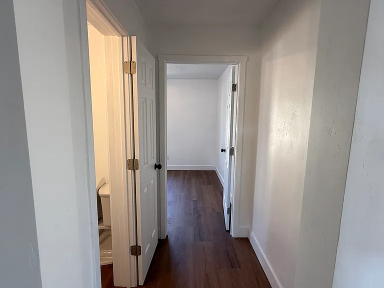 469 W 2nd St #7 — Photo 3