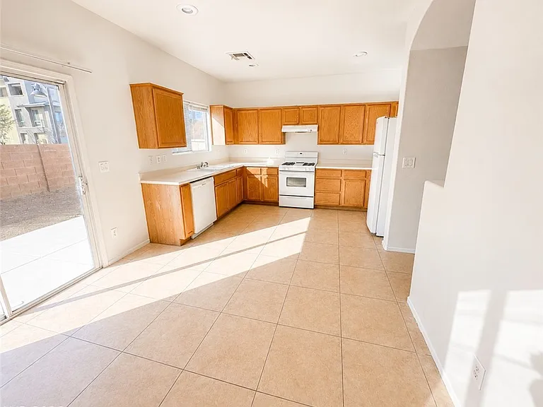 6247 Barton Manor St — Photo 3
