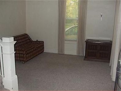 5th image of 1896 Lakeshore Dr