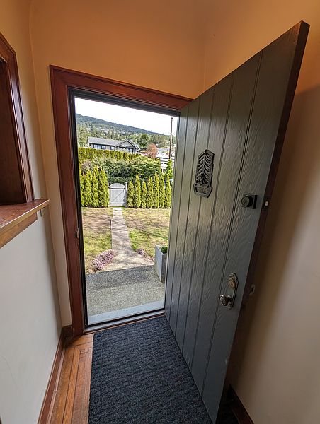 West Vancouver House for rent - 4 Bedrooms — photo 3