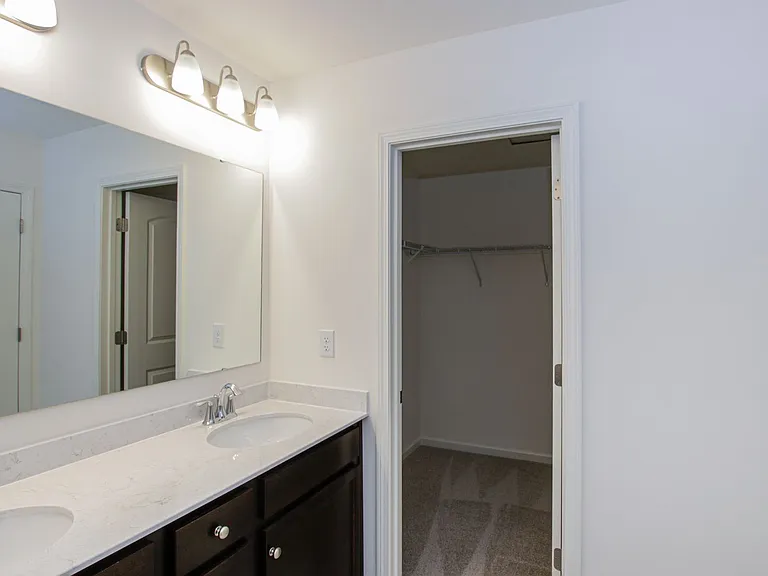 7050 Duncan Acres Dr — Photo 18