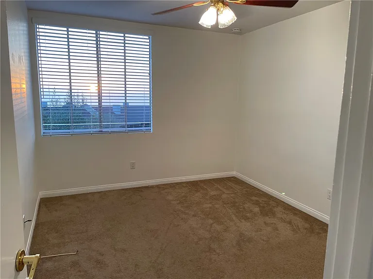 6542 Ocean Crest Dr — Photo 21