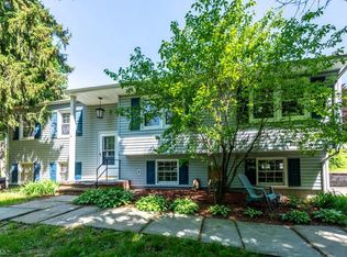 13 Circle Dr, Hamburg, NJ 07419