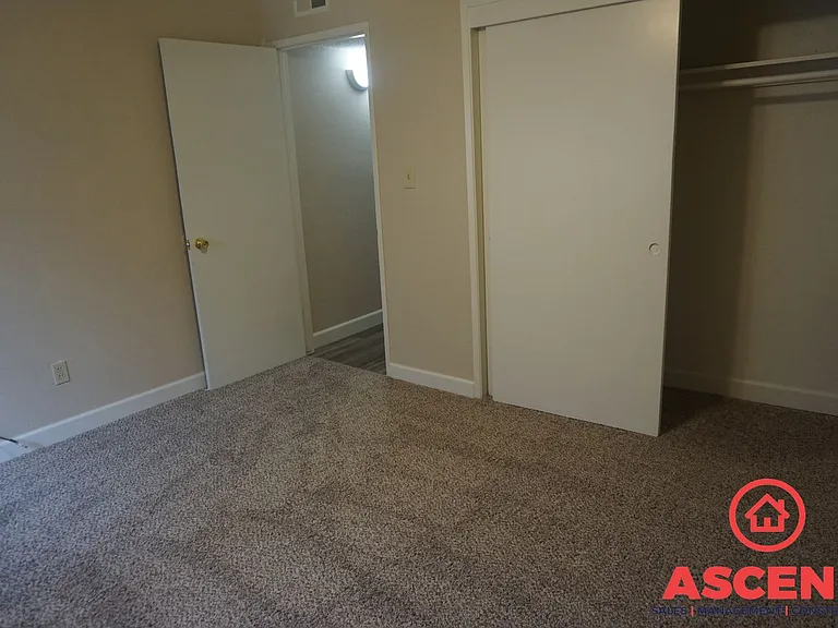 2921 La Costa Street — Photo 9
