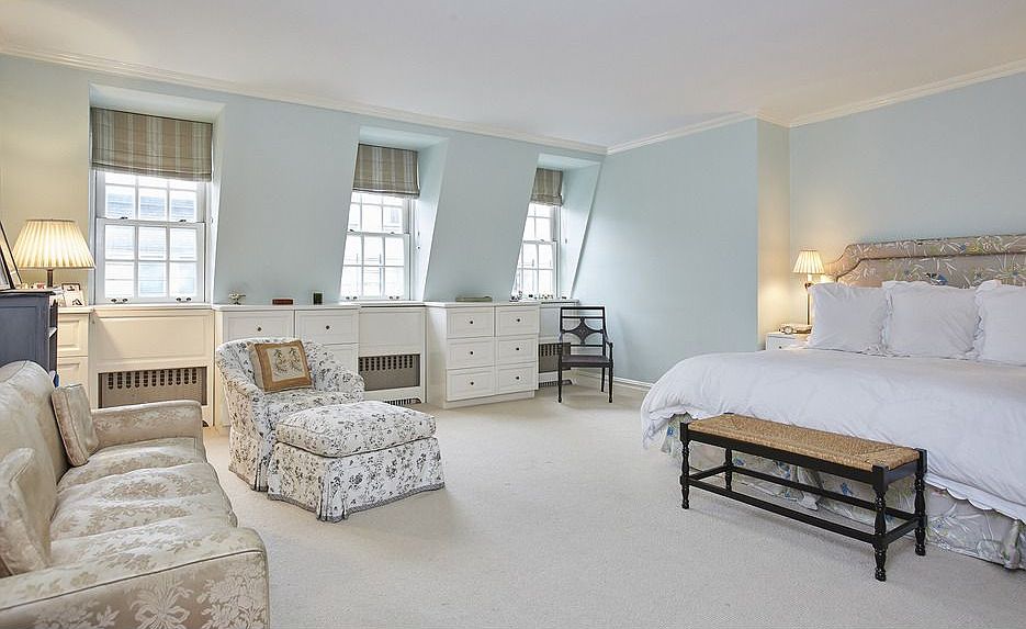 2nd image of 9 E 93rd St #34