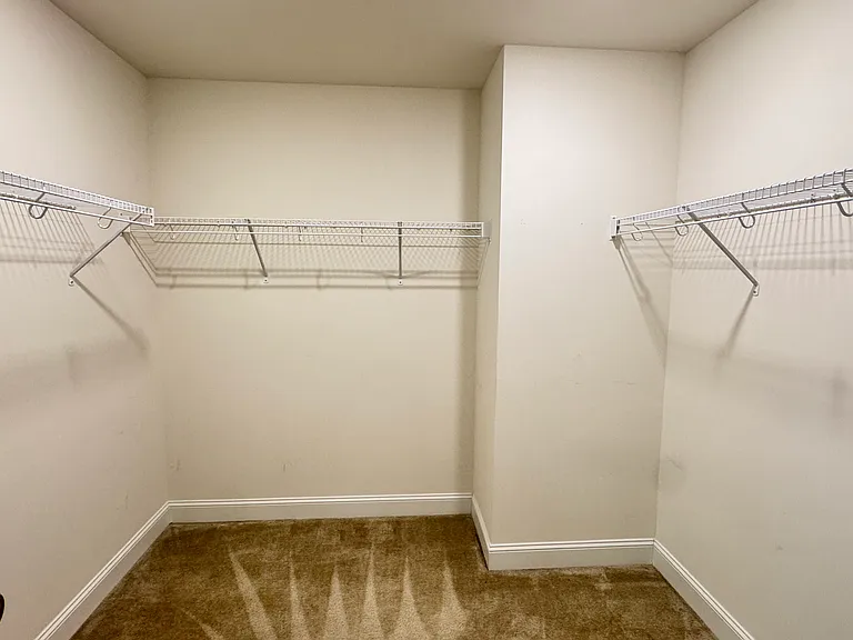 409 Lionel St — Photo 15
