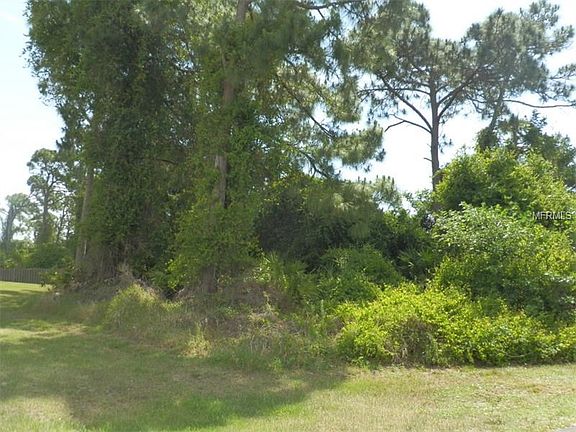 Vacant lot ready for your custom built home in this prestigious community in the heart of Port Charlotte.
