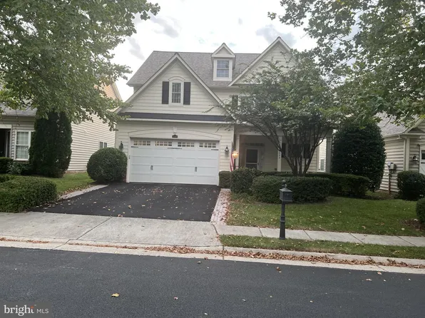 20594 Golden Ridge Dr, Ashburn, VA 20147