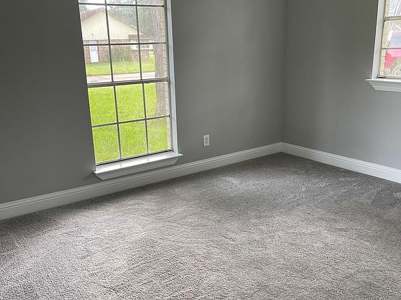 5th image of 86 Heritage Dr