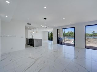 2804 NE 15th St, Fort Lauderdale, FL 33304