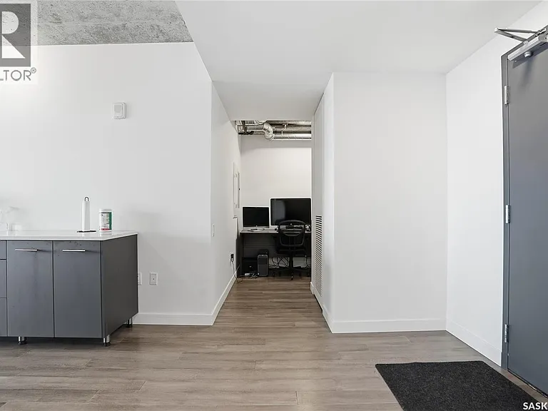 490 2nd Ave S #1302 — Photo 4