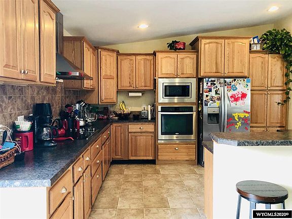 4th image of 225 Riverwood Dr
