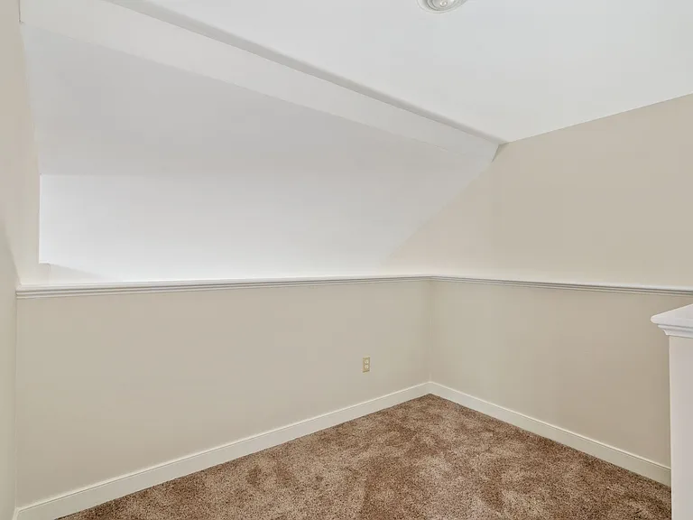 12015 Bexley Ct — Photo 24