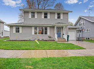 1816 Illinois Ave, NEW HOLSTEIN, WI 53061