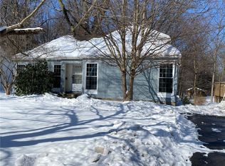 40 Washington Dr, Rochester, NY 14625