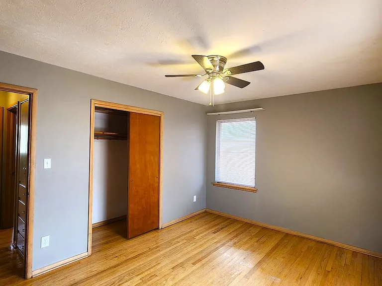 209 W Coe Dr — Photo 21