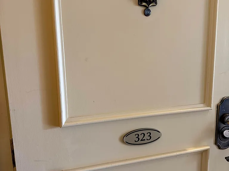1300 Marlborough Ct #323 — Photo 3