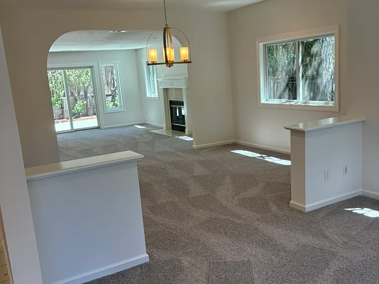 2047 Hull Ave — Photo 7