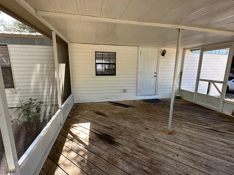 screened porch