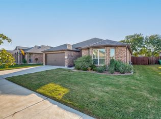 4001 Harvest Glen Dr, Denton, TX 76208