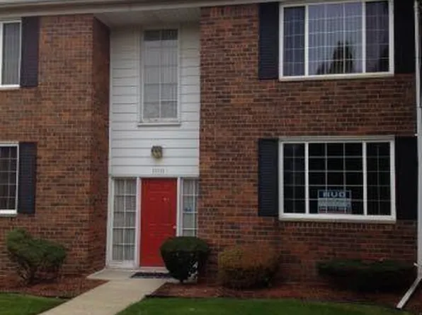 25332 Shiawassee Cir APT 105, Southfield, MI 48033