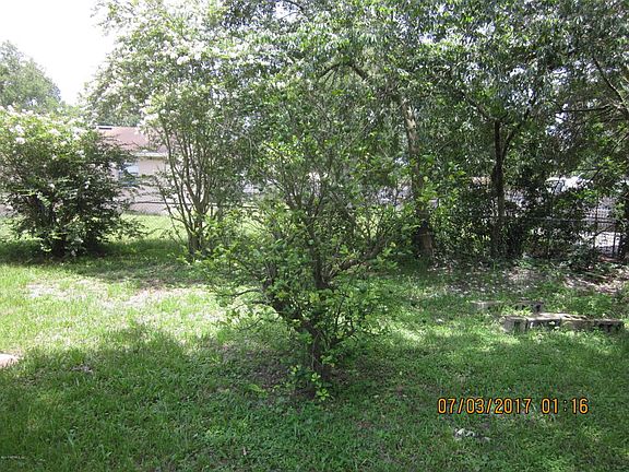 4th image of 2775 Commanche Ave