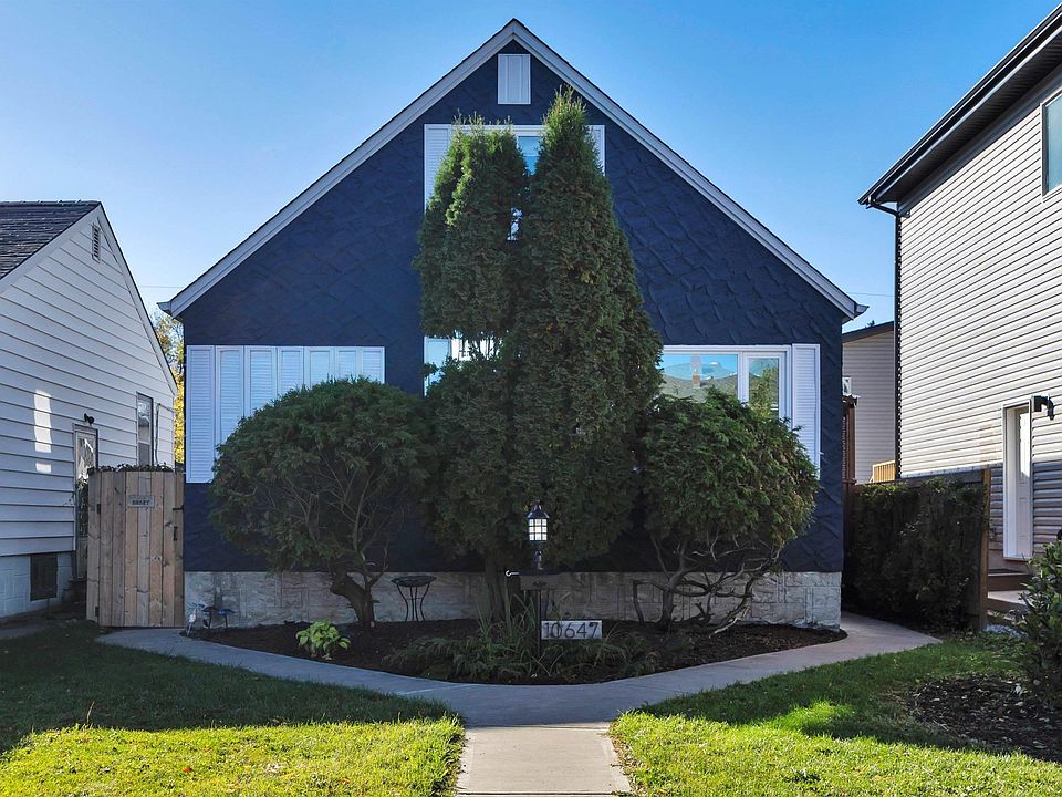 1st image of 10647 68th Ave NW