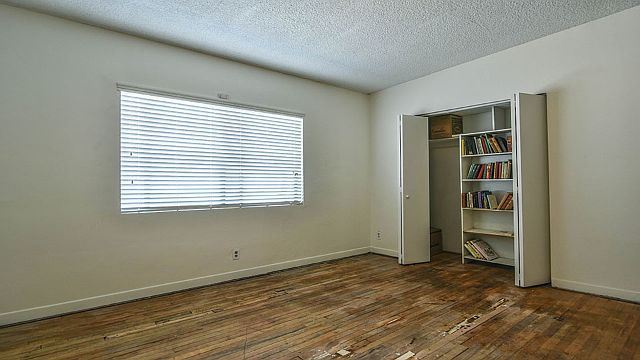 1st image of 4711 Melrose Ave