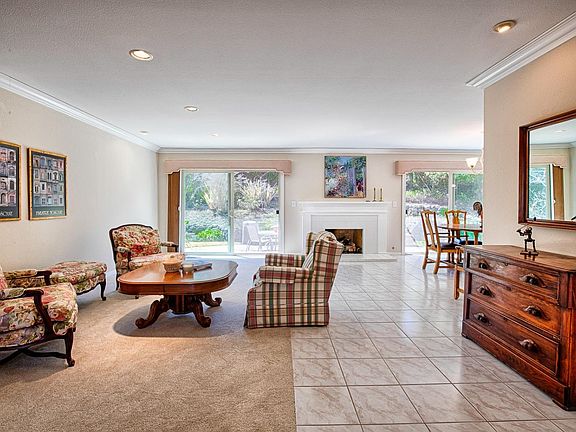3rd image of 431 Oak Brook Lane