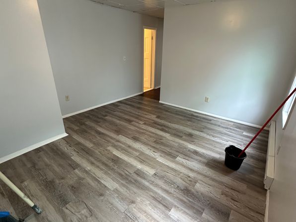 94 Fairview St, Waterbury, CT