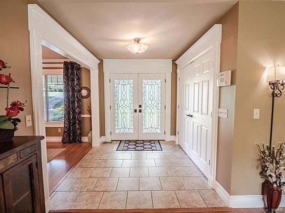 4th image of 7 Hickory Glen Ct