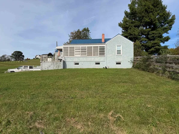 1247 Indian Trail Rd, Keezletown, VA 22832