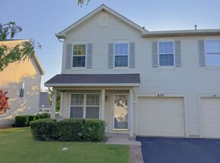 674 S Shannon Dr, Romeoville, IL 60446