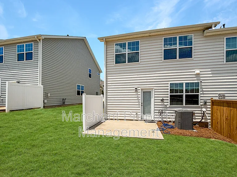 324 E Compass Way — Photo 19