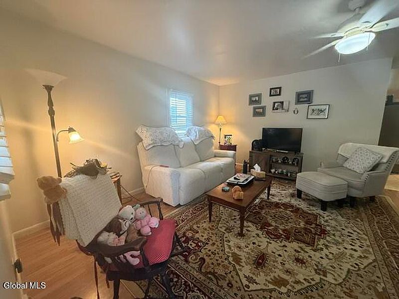 2nd image of 16 Marion Avenue