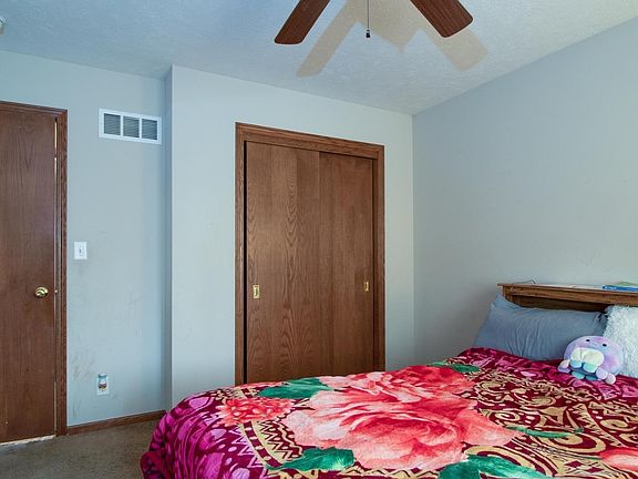 4th image of 3040 W Kyle Ln