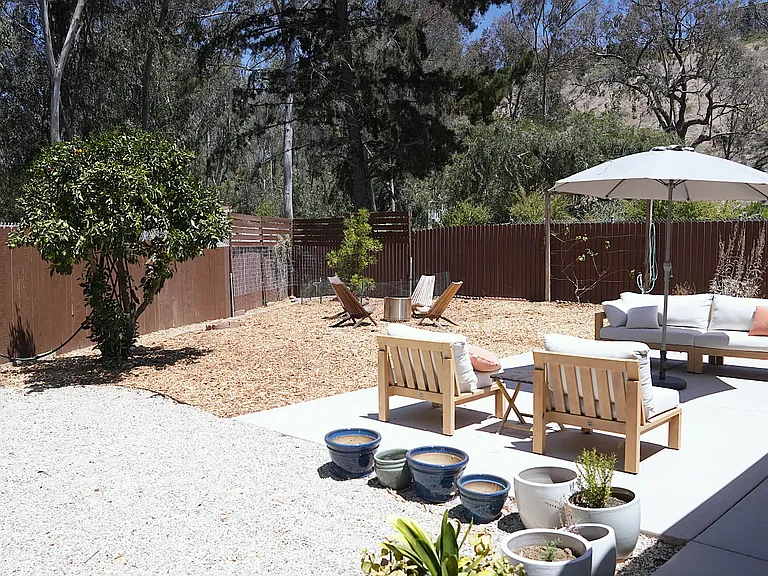 Robbins St — Photo 13