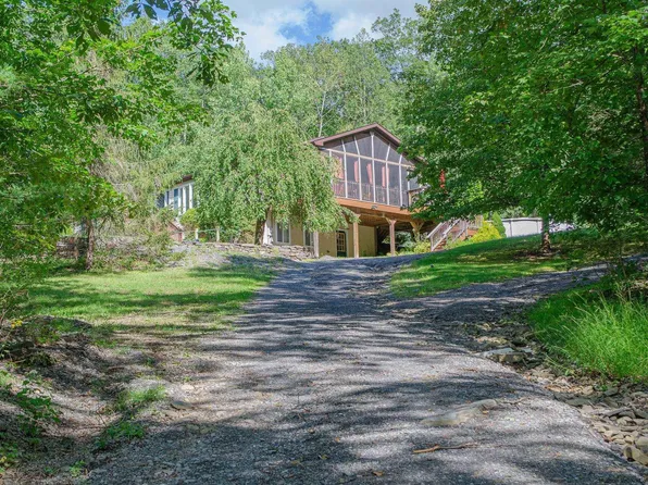 23 Callinan Lane, Saugerties, NY 12477