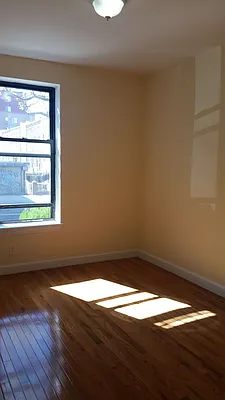 Rented by Max & Associates Realty Corp | media 3