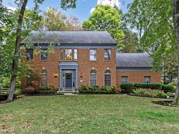 1346 Harrison Pond Dr, New Albany, OH 43054