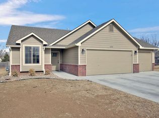 506 Scott Dr, Augusta, KS 67010
