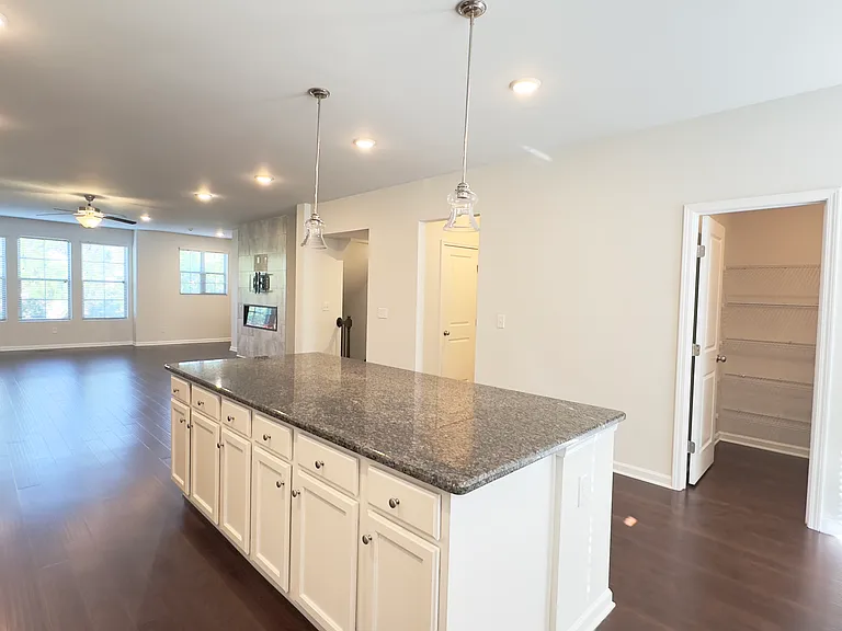 3357 Evermore Pkwy — Photo 21
