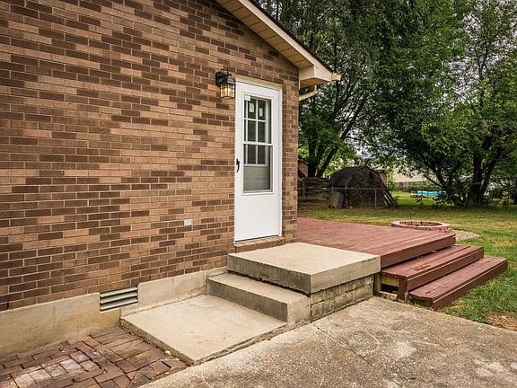 5th image of 362 Dogwood Dr