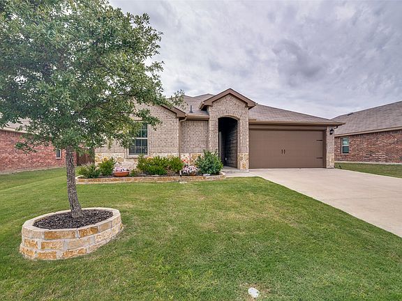 2nd image of 732 Meadow Creek Ln