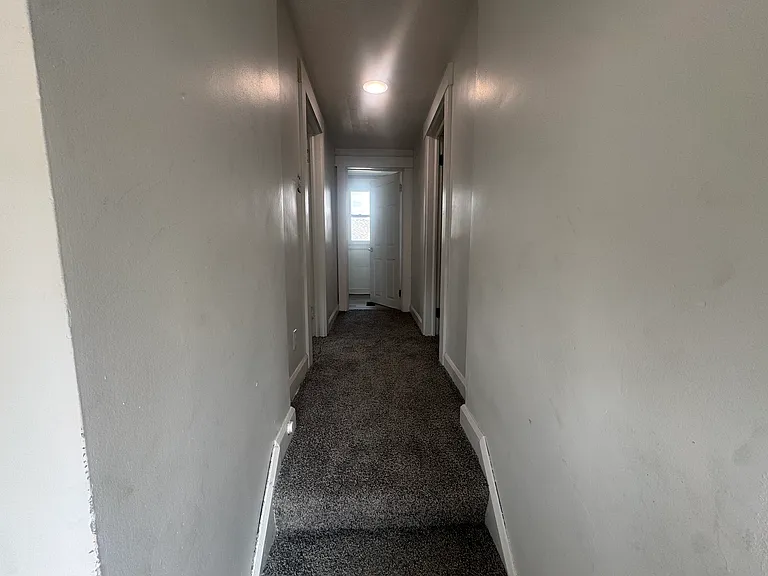 335 Elberen St — Photo 8