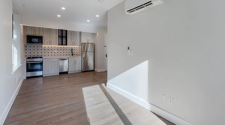 Rented by Reavis | media 22