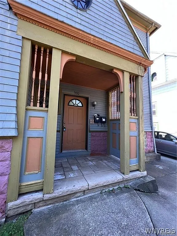 1 bed, 1.0 bath, 1000 sqft, $1,800 — Photo 2