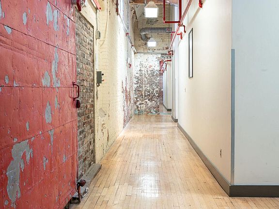4th image of 222 N Central St #209