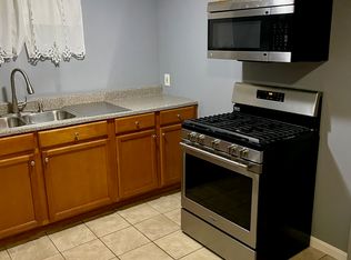 1025 Bay St, Fall River, MA 02724