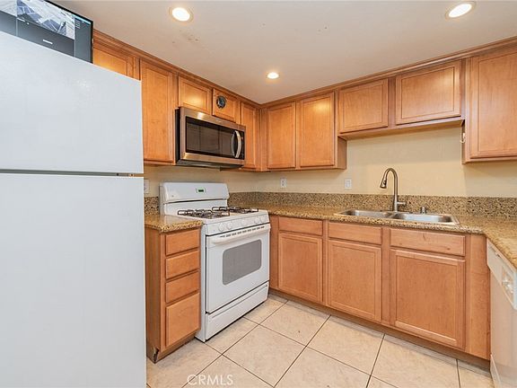 4th image of 1341 Massachusetts Ave